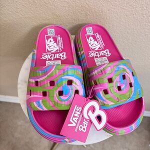 NWT Women VANS x BARBIE Pink Slide-On VR3Cush Playful fun rare Spring Summer